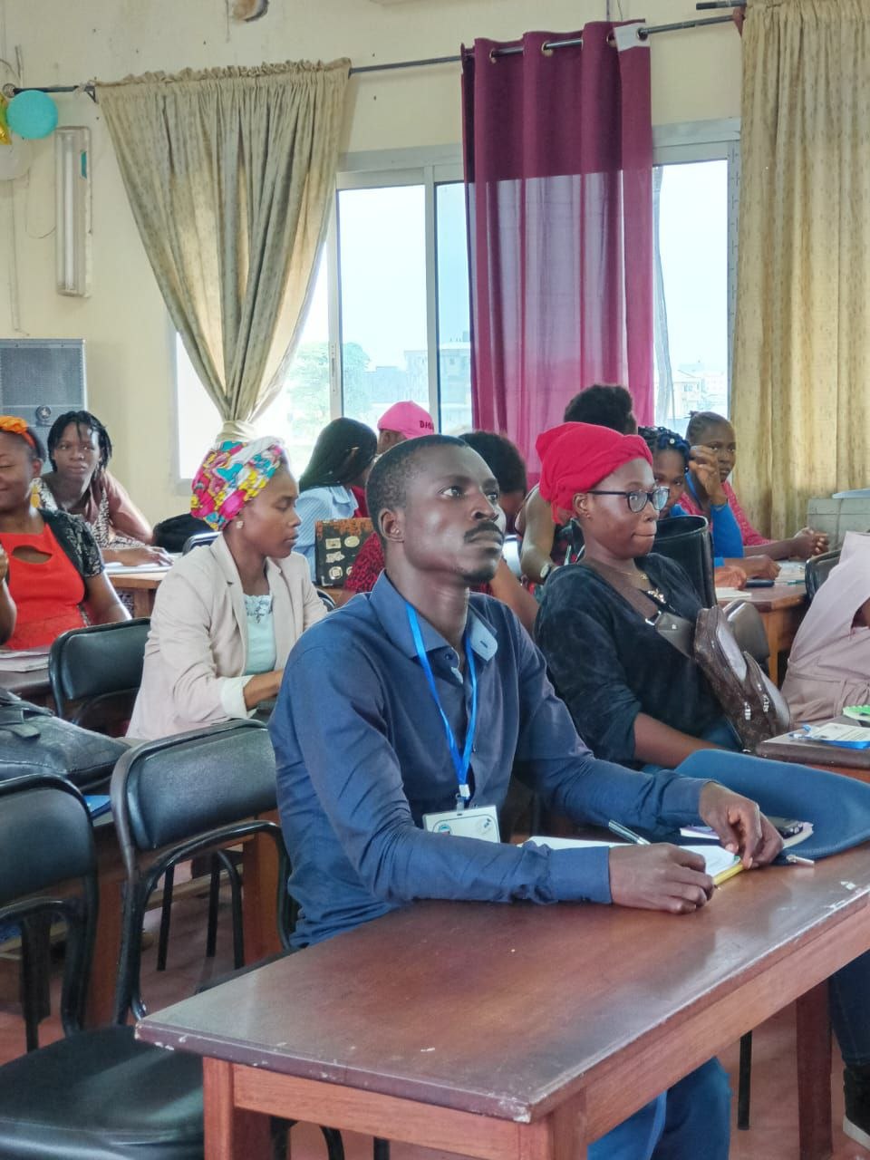 Participants assis dans la salle pendant une communication du colloque CAPSYC 1
